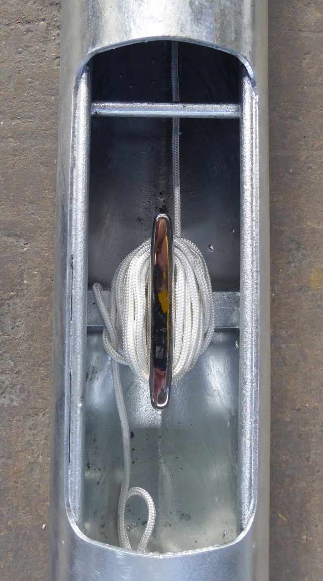 Mástil de acero galvanizado cónico driza interna