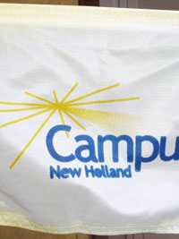 Banderas en tira de cuerda Campus New Holland