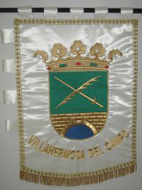 Estandarte municipal de Villahermosa del Campo