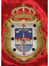 Detaale del manto de Virgen del Pilar con escudo municipal