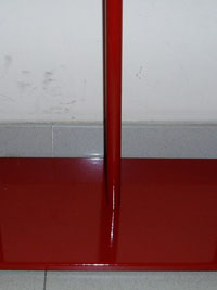 Base para tres astas pintada en rojo brillo
