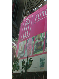 Pancarta gigante Euroresidencias